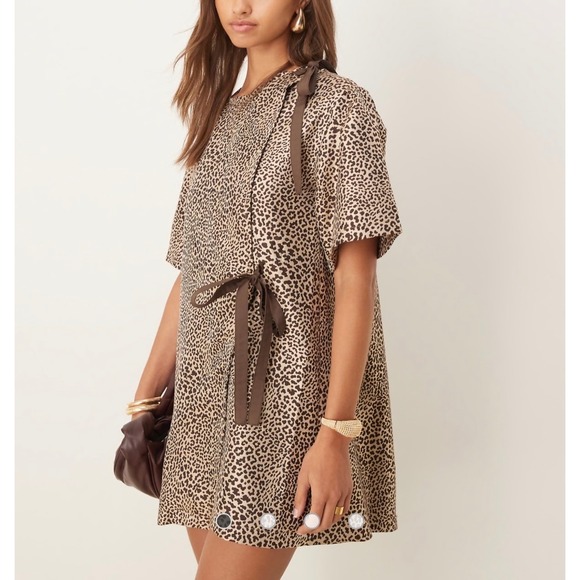 Ghospell Dresses & Skirts - Ghospell Leopard Print Bow Detail Mini Dress M+ US8 Textured Animal Print DRG891